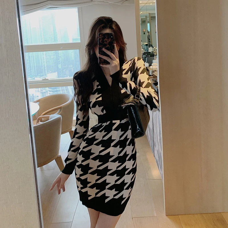 Женское трикотажное платье-свитер облегающее мини-платье в Корейском стиле с