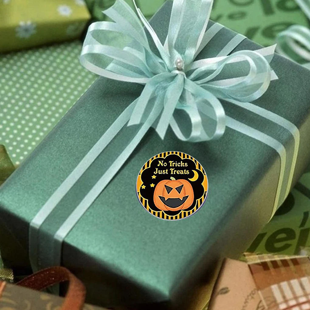 500 Pieces/Roll Labels DIY Halloween Pumpkin Printed Self-Adhesive Stickers Envelope Bag Seals For Festival Decor |