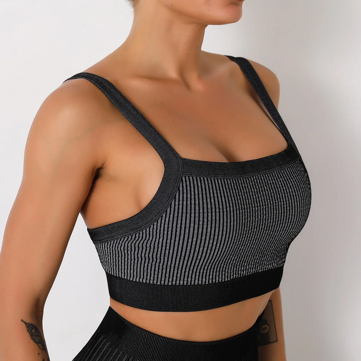 

Seamless Ribbed Sport Bra Tops Yoga Mujer Knitted U Backless Beauty Back High Impact Double Strap Ski Underwear Women