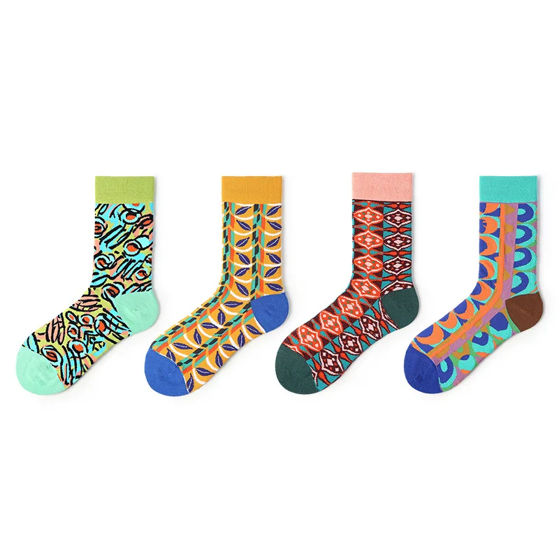 Новые носки женские чулки осенние и зимние импортные цветные креативные с