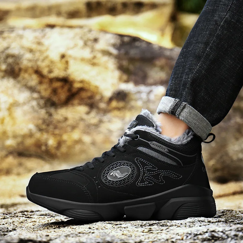 Зимние теплые кроссовки увеличивающие рост Мужская обувь черная утепленная с