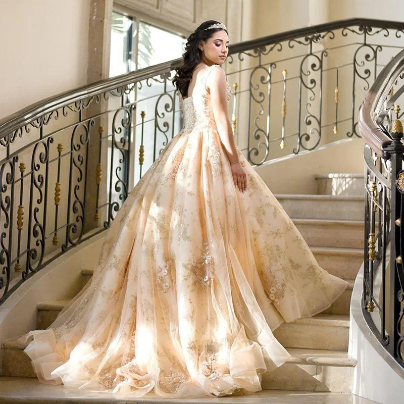 

Шампанское бальное платье YiMinpwp, платья для Quinceanera, с V-образным вырезом, со шлейфом, аппликациями, кристаллами, бусинами, вечерние платья для ...