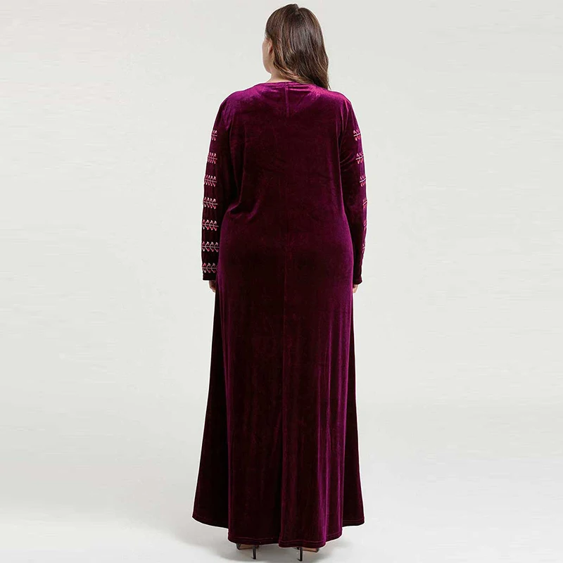 Мусульманское платье с длинными рукавами и вышивкой в мусульманском стиле