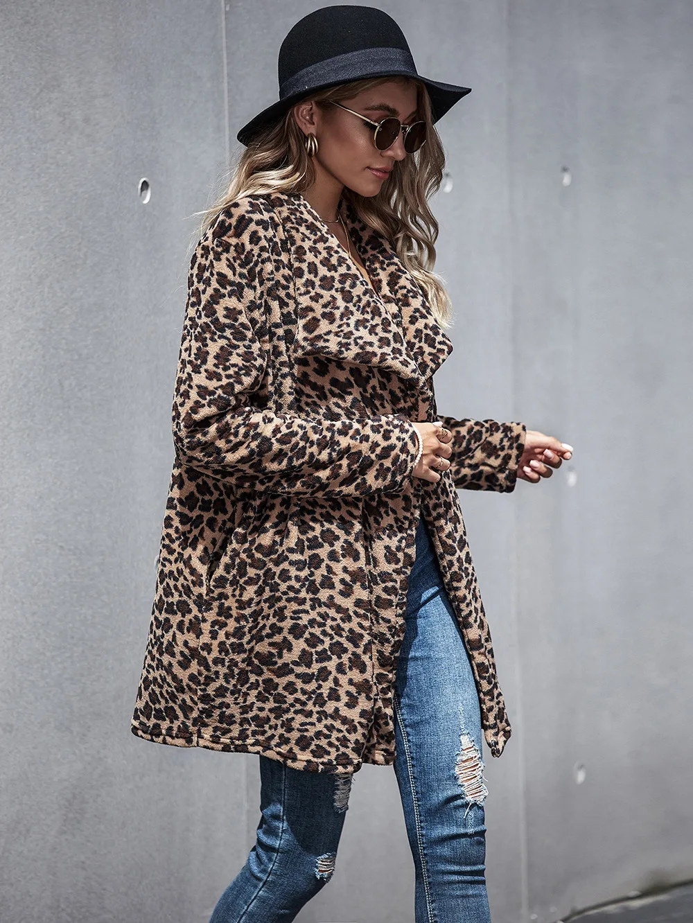 

Fashion Leopard Patchwork Fluffy Thick Coat Warm Zipper Women Winter Coat 2020 new medium