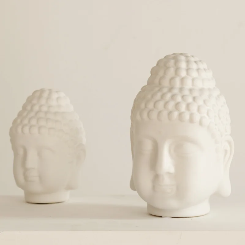 Белая матовая керамическая статуя головы Будды индийская религиозная