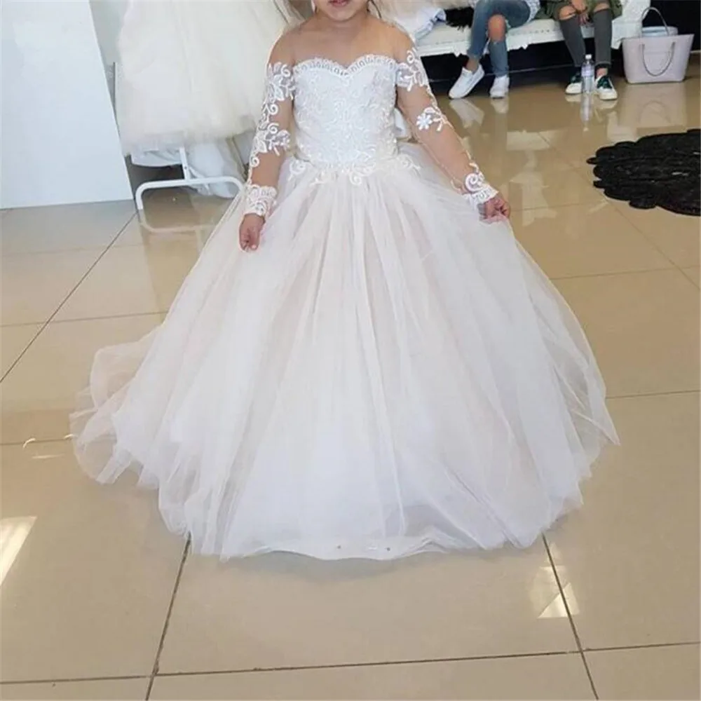 

Lovely Lace Flower Girls Dresses Ball Gowns Kids First Communion Dress Princess Wedding Pageant Full Sleeves Dress