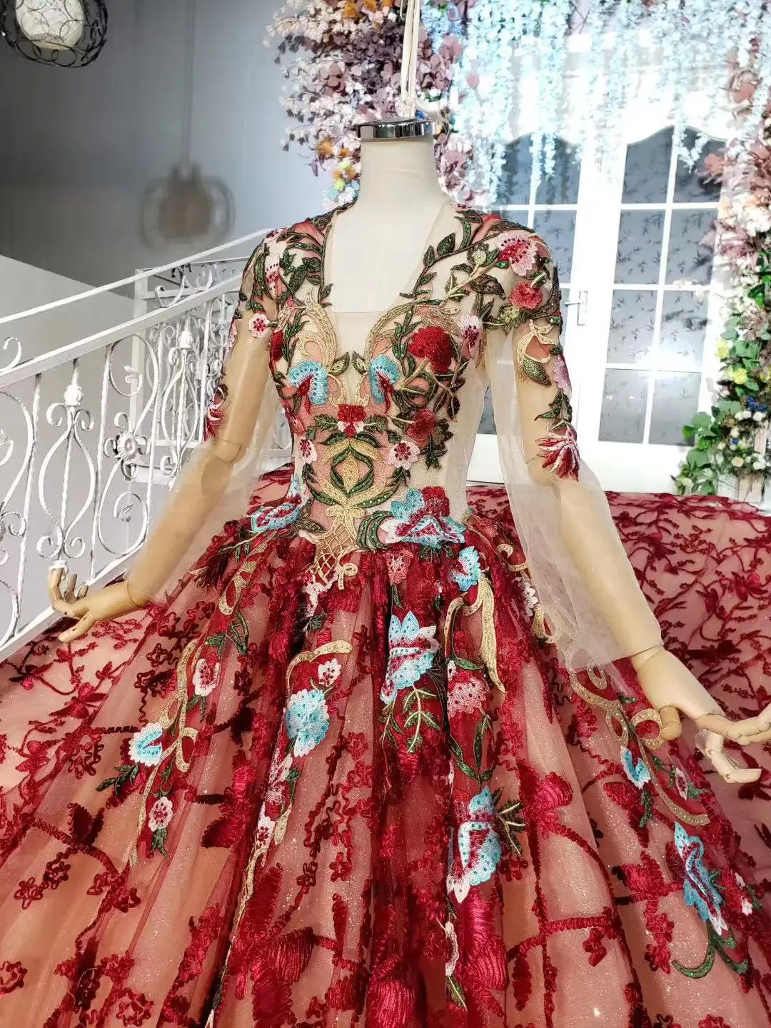 Hot Vintage Lace Crystals Prom Dresses V Neck Ball Gown Princess Red Purple Arabic Women Formal Party | Свадьбы и торжества