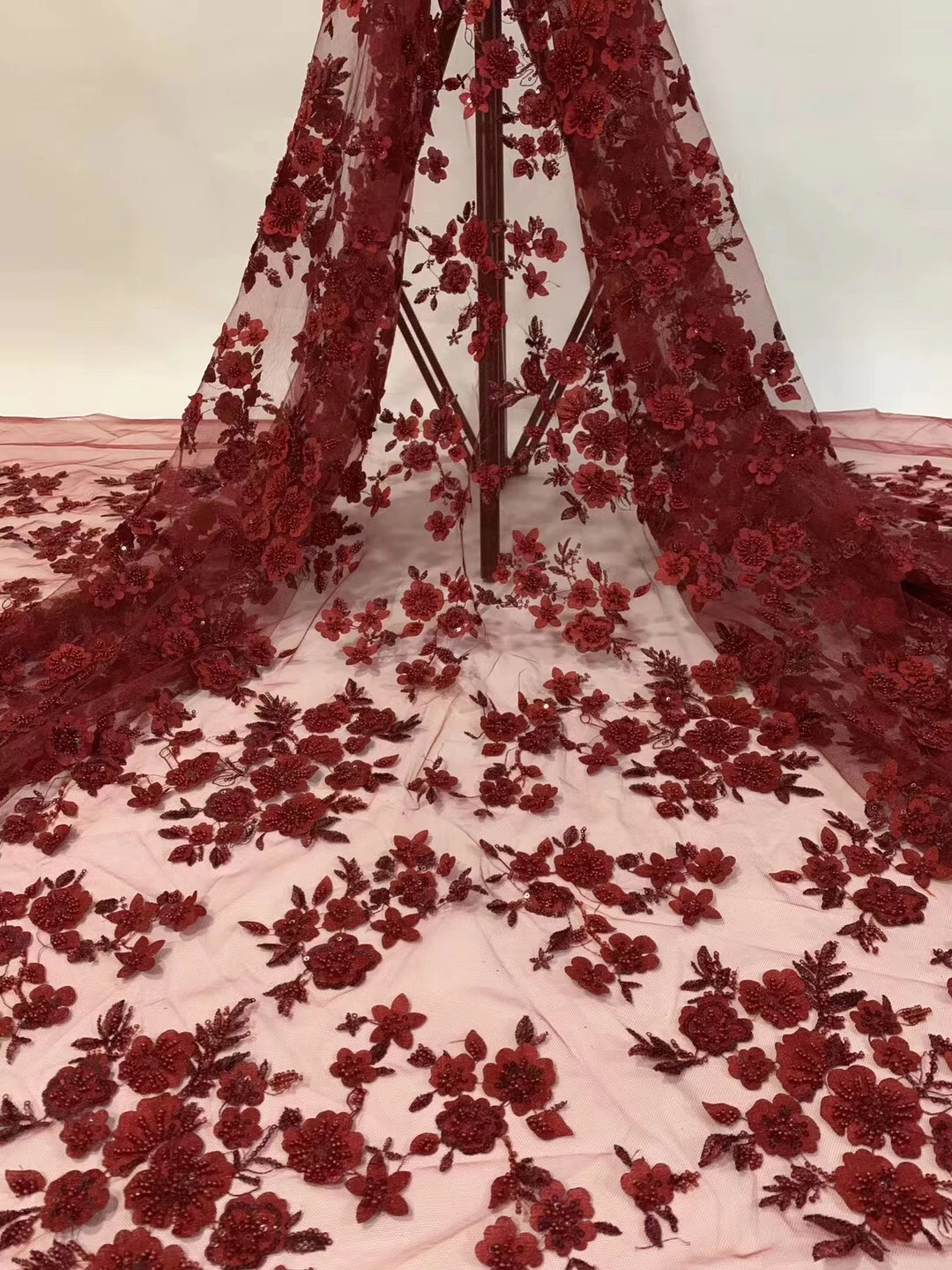 

The latest African mesh lace fabric 2020 high-quality sequined Nigerian lace fabric 5 yards French tulle lace fabric D3811