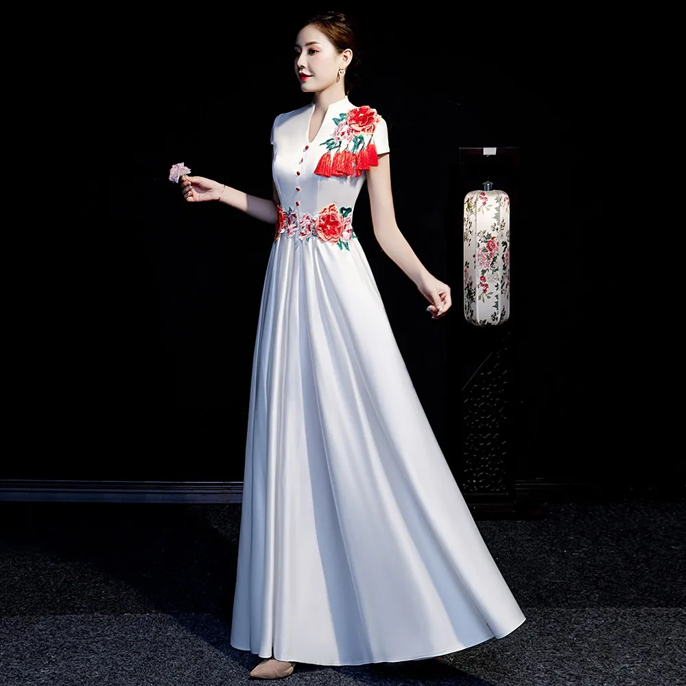 

Noble White Evening Dress Sexy V-neck Banquet Dress Exquisite Embroidery Chinese Dress Elegant Slim Mermaid Dress Big Size 3XL
