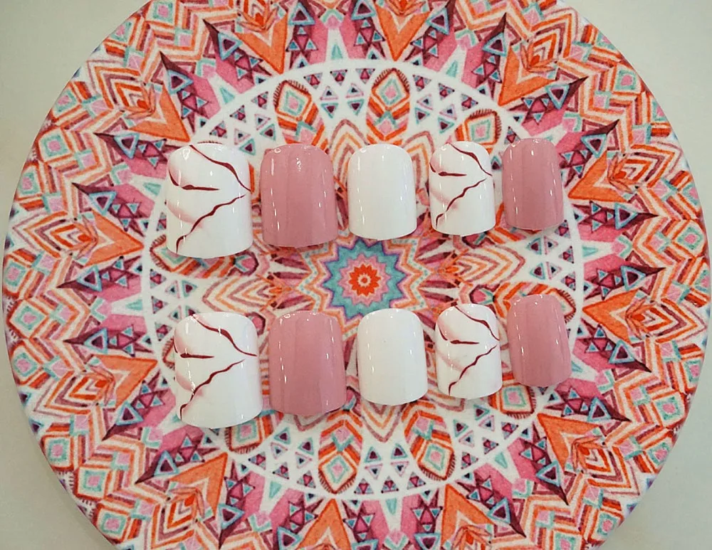 Новинка, 24 штуки, синяя, стильная, блестящая, 3D, модная, сделай сам, пластиковая, художественная, короткая, поддельная наклейка false, Типсы для ногтей с клеевым гелем [N3061]