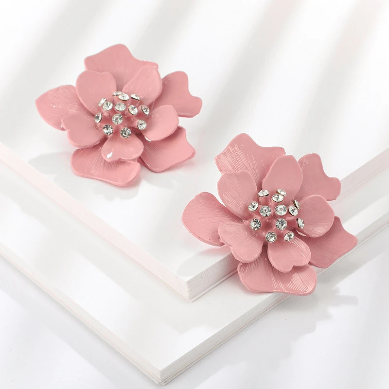 Женские серьги пусеты с большим металлическим цветком 2019|Серьги-гвоздики| |