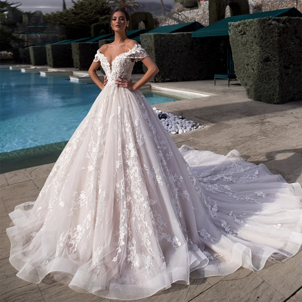 

Plus Size A Line Lace robe de mariage Elegant Lace Up Bride Dress Cathedral Train Appliques Bridal Gown Off The Shoulder