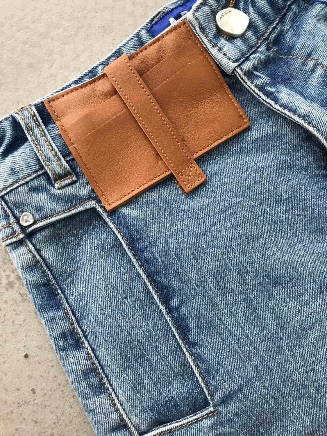 

2021 Hip-Hop Hole Adererror Denim Shorts Women 1:1 High Quality Cut Damage Skinny Slim Sexy Ader error Irregular Short Jeans