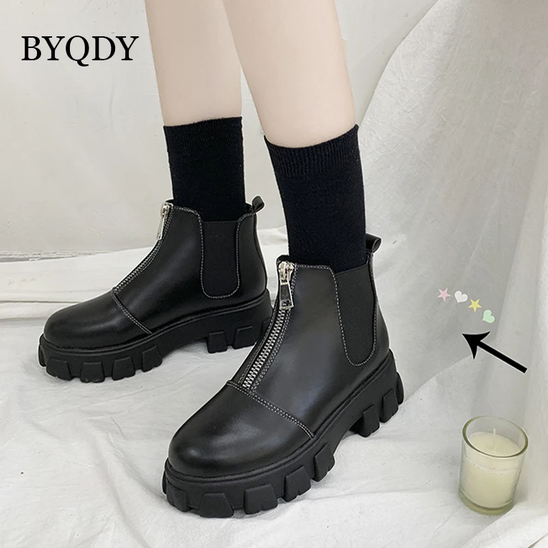

Женские ботинки на молнии спереди BYQDY, теплые мотоциклетные ботинки на платформе, модные удобные черные ботильоны с круглым носком для осен...