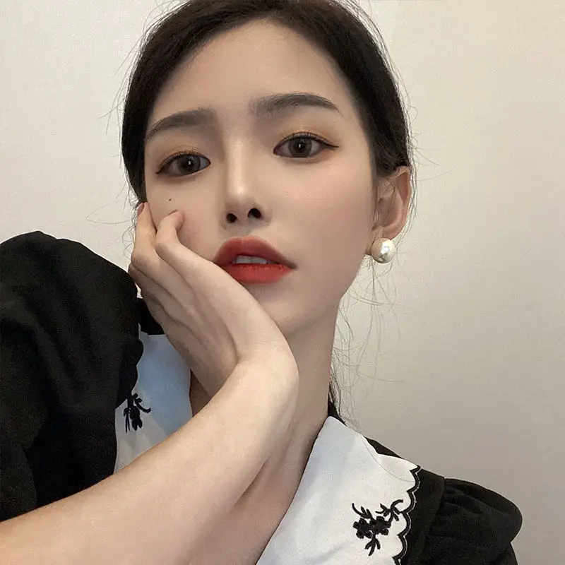 

Pearl ear studs S925 web celebrity temperament all-match earrings INS wind earring