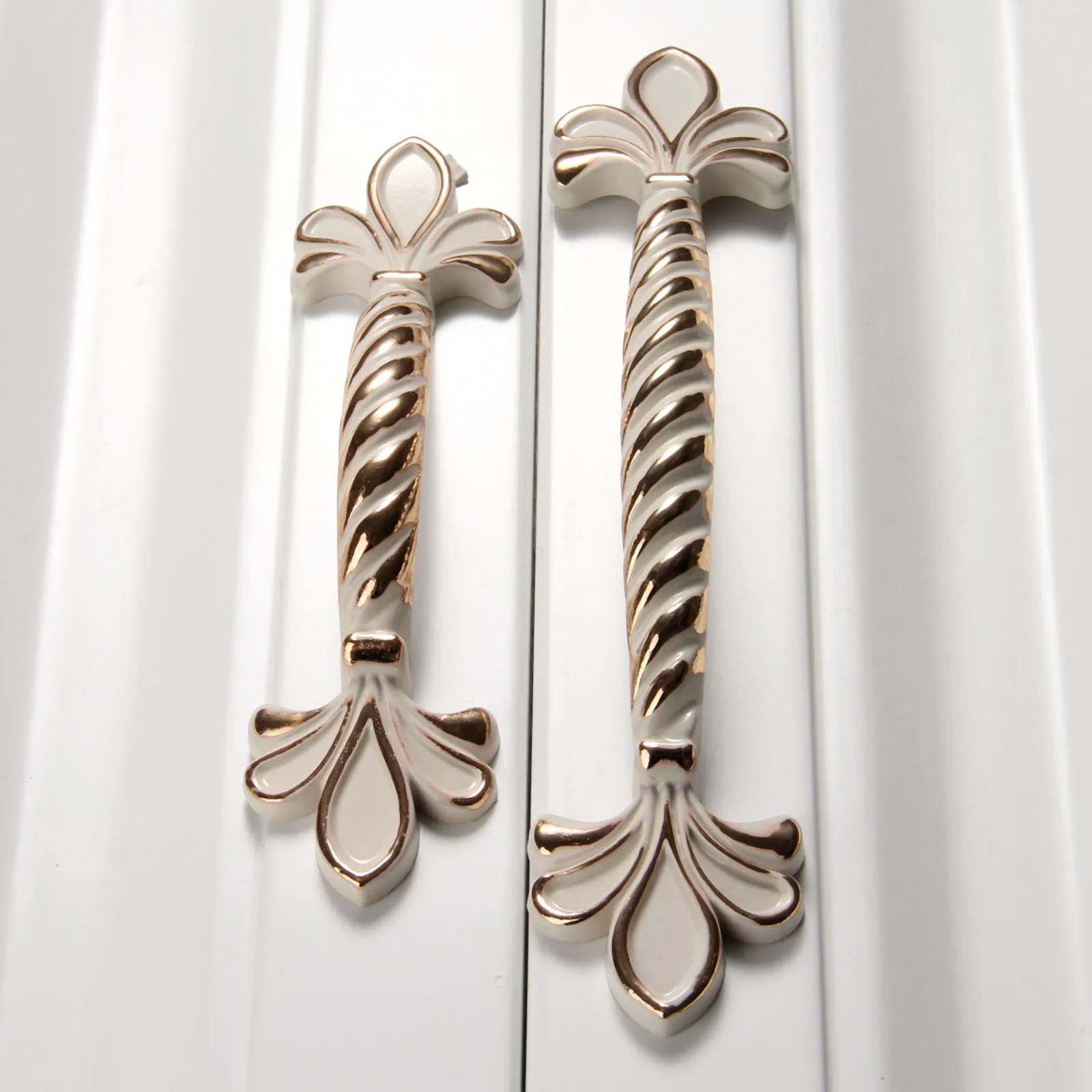 

1Pc Furniture Handles Cabinet Knobs and Handles Zinc Alloy 64/96mm Cupboard Door Handles Drawer Kitchen Pull Furniture Fittings