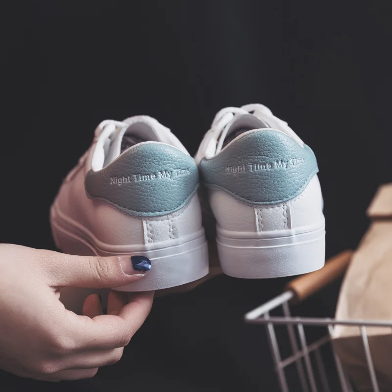 Кроссовки женские из ПУ кожи Вулканизированная подошва модная повседневная