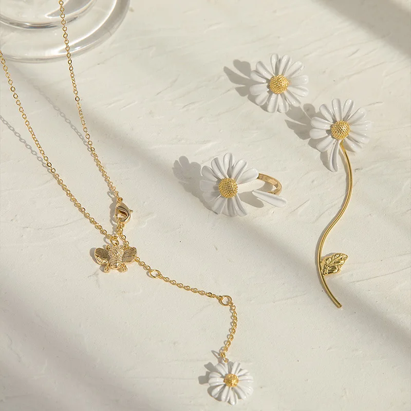 Женский летний комплект украшений в Корейском стиле изящные серьги гвоздики из