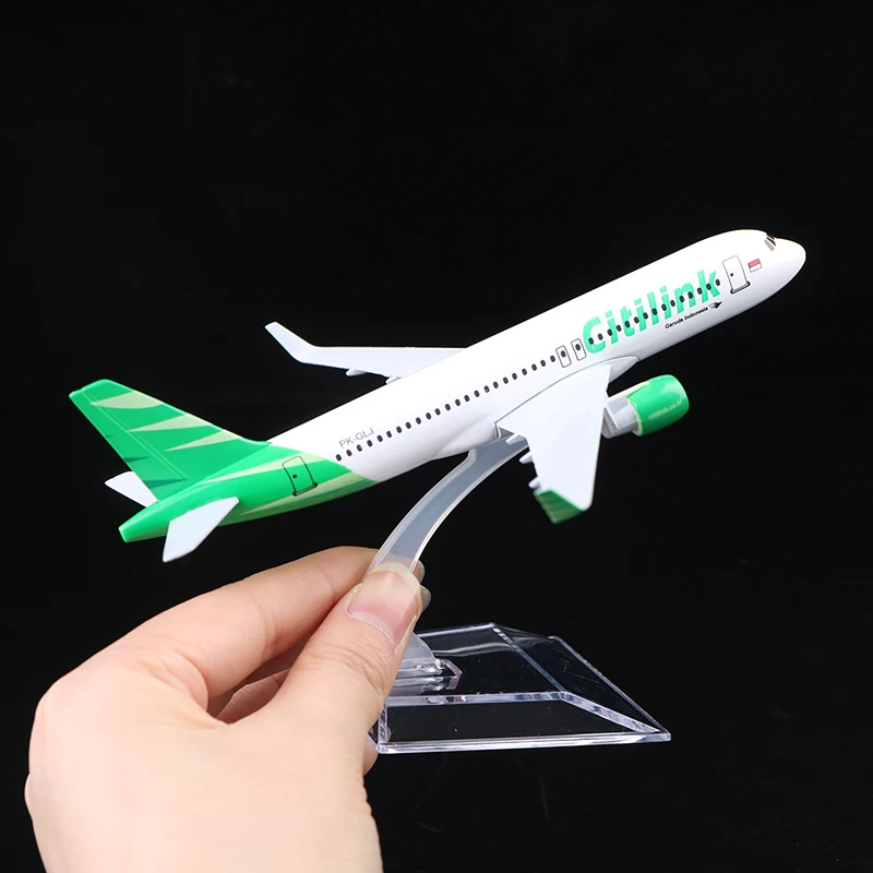 1 шт. сплав оригинальная модель A380 самолета 1:400 Коллекционная игрушка |