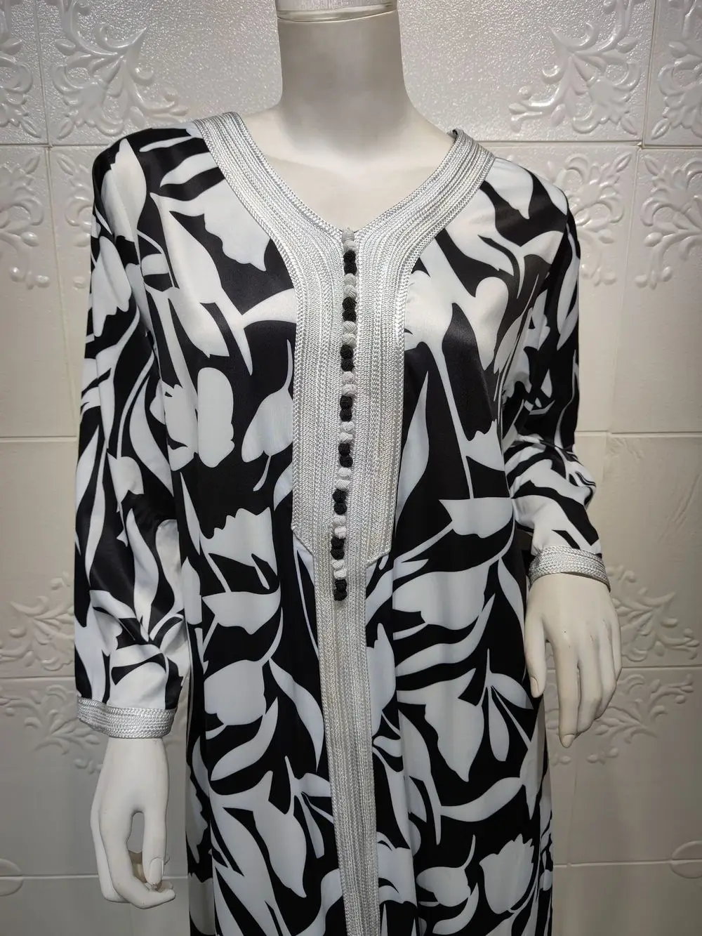 

Kaftan Ethnic Long Dress For Women Ribbon V Neck Long Sleeve Maxi Robe Loose Plus Size Middle East Muslim Arabic Modest Clothing