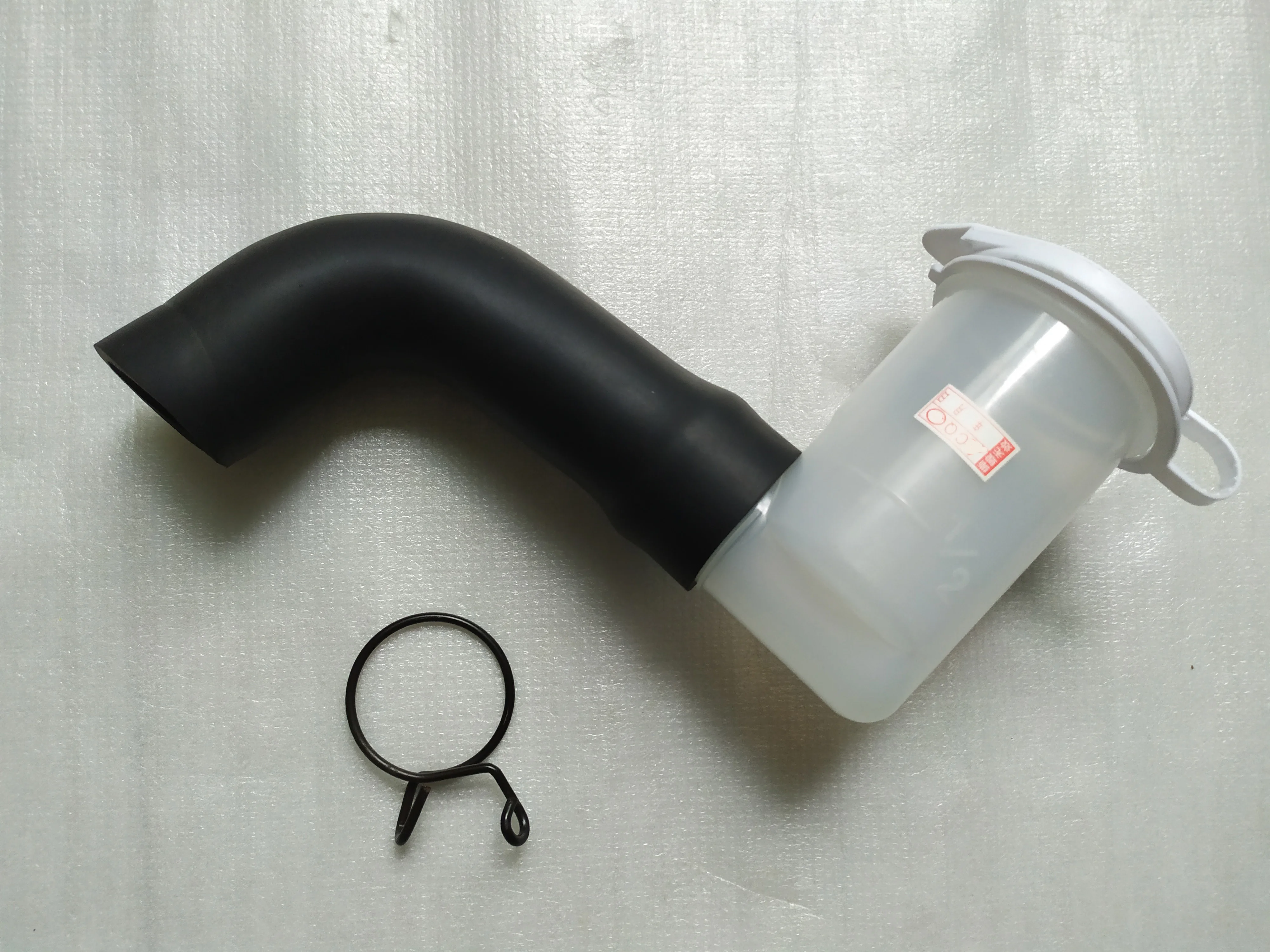 Крышка бака для мытья ветрового стекла емкость со шлангом Mitsubishi Shogun Pajero V31 V32 V33