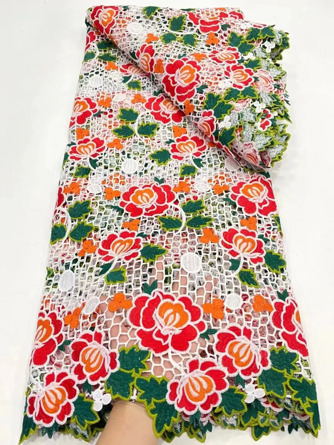 

Нигерийская кружевная ткань из гипюра с вышивкой, яркая приятная для кожи модная дизайнерская африканская ткань для свадебного платья