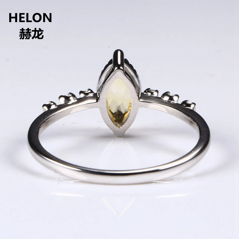 Обручальное кольцо из белого золота с камнями 4 х8 мм 14 к | Украшения и аксессуары