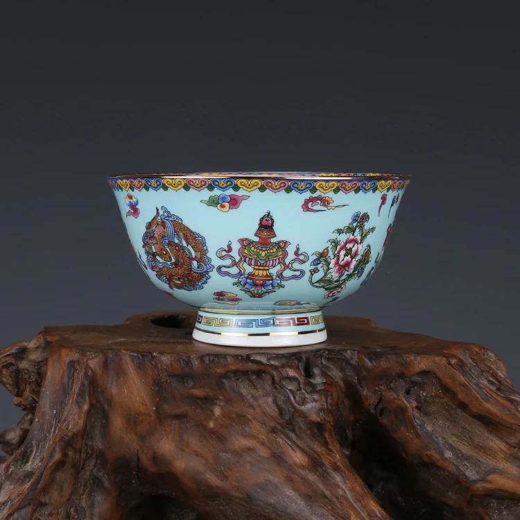 

Chinese Qianlong old antique Porcelain famille rose 8 auspicious symbols bowl