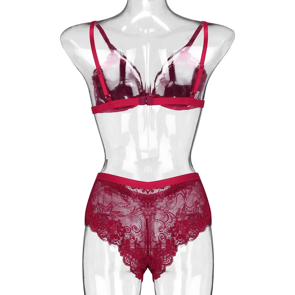 Комплект кружевного нижнего белья с бюстгальтером пуш ап и трусиками женское