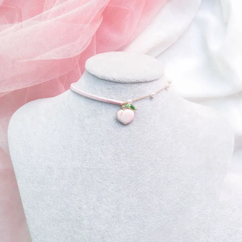 

2021 Romantic Pink Peach Heart Pendant Choker Short Clavicle Necklaces Fashion For Girl Cute Aesthetic Jewelry
