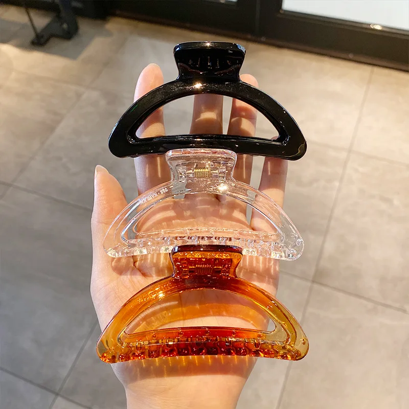 

Women Elegant Transparent Amber Geometric Hollow Hair Claws Sweet Crab Hair Holder Clip Hairpin Fashion Hair Accessories