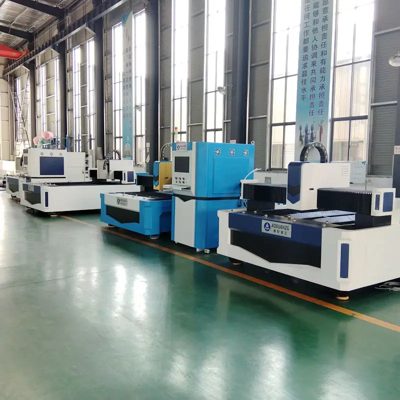 Горячая CNC CO2 волокна металла лазерной резки 3000*1500 мм 4000 Вт