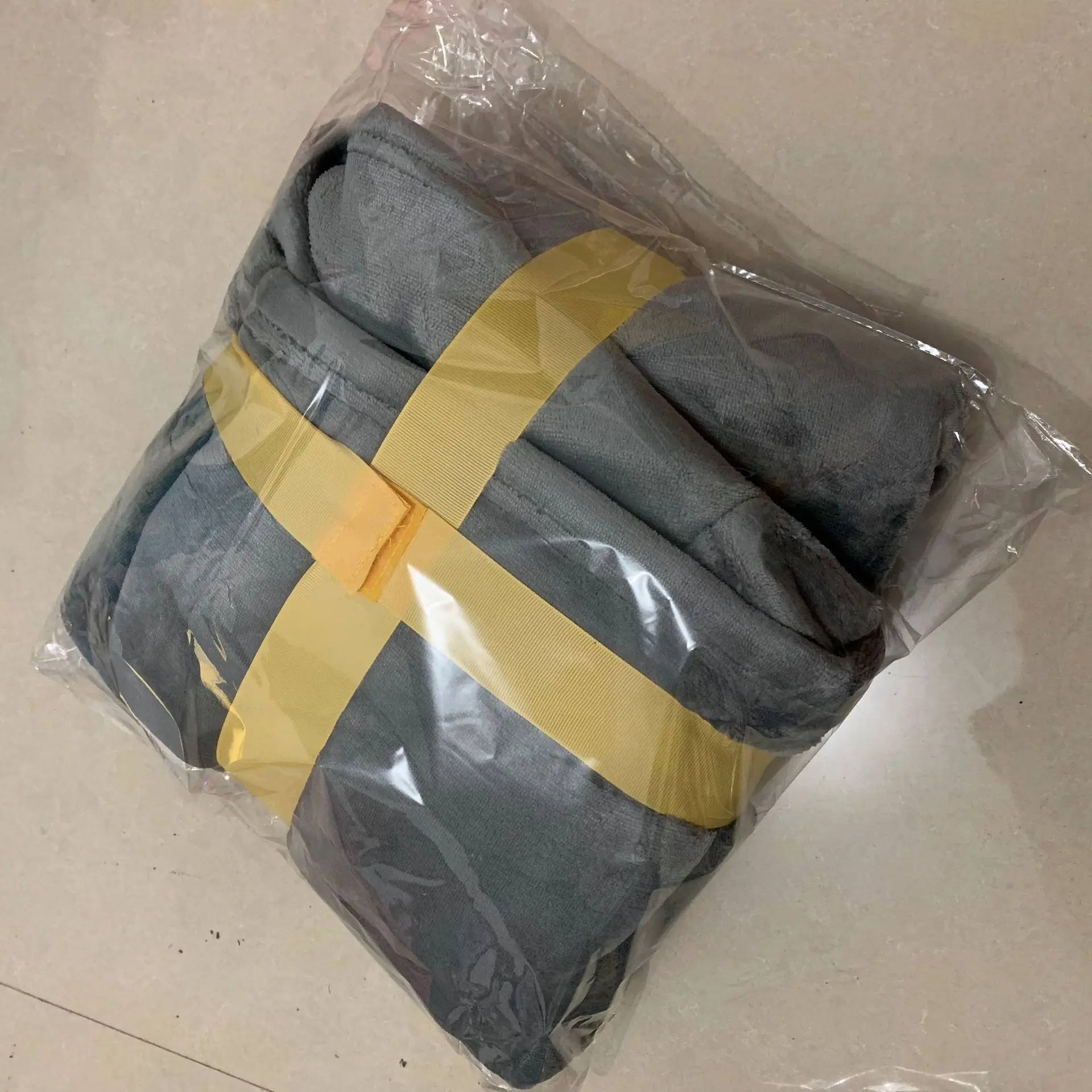 Прямая поставка плюшевое одеяло из кораллового флиса с рукавами мягкое теплое