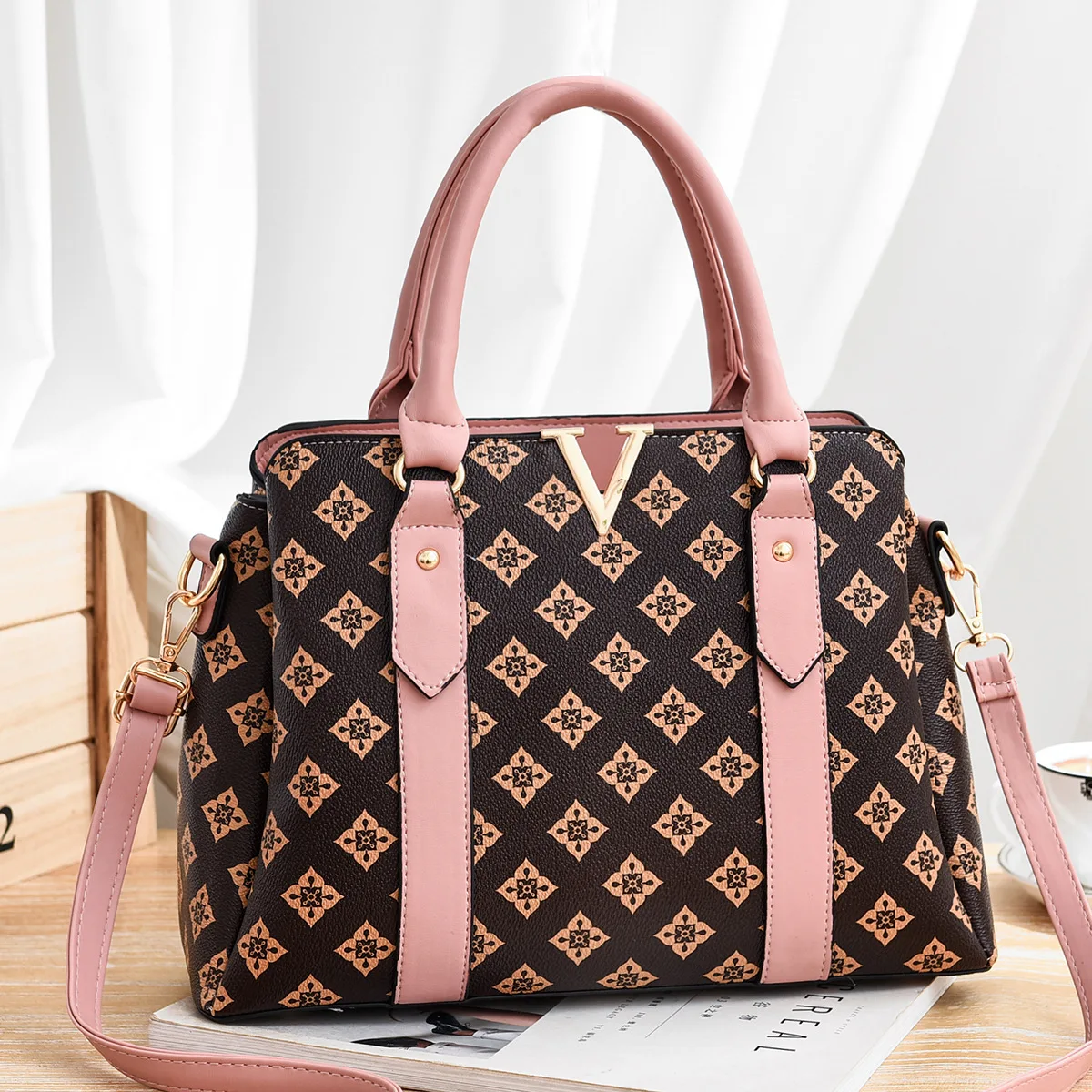 

Новинка 2020, дамская сумочка на осень и зиму, модные большие сумки через плечо с принтом для женщин, новинка 2020, роскошные сумки