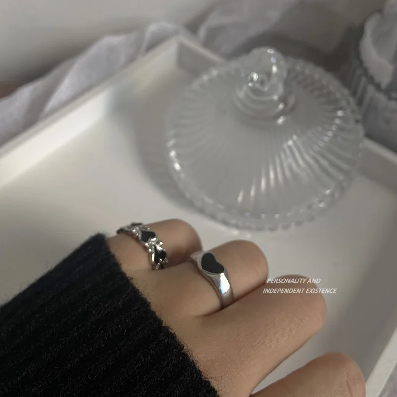 

Korean Fashion Rings For Women Vintage Valentines Day Gift Dark Retro Ring Black Drip Glaze Love Opening Girl Simple Niche Ring