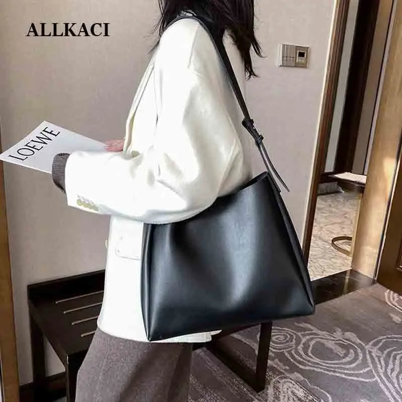 

2021 Luxury Women Leather women Handbags Female Shoulder bag designer Luxury Lady Tote Large Capacity shoulder Messenger bag 50