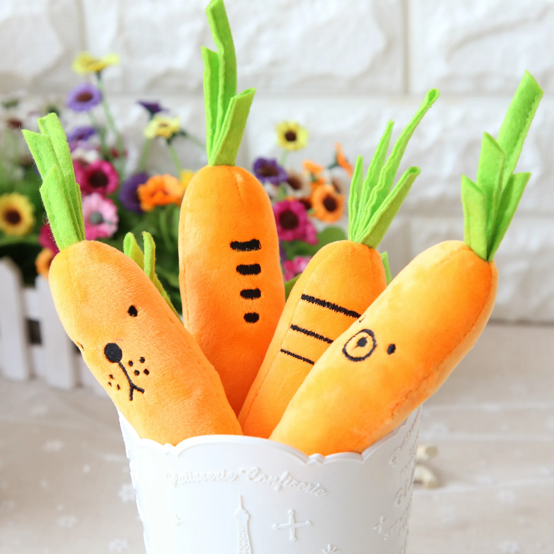 Игрушка-жеватель в форме моркови для домашних животных с забавным лицом щенок