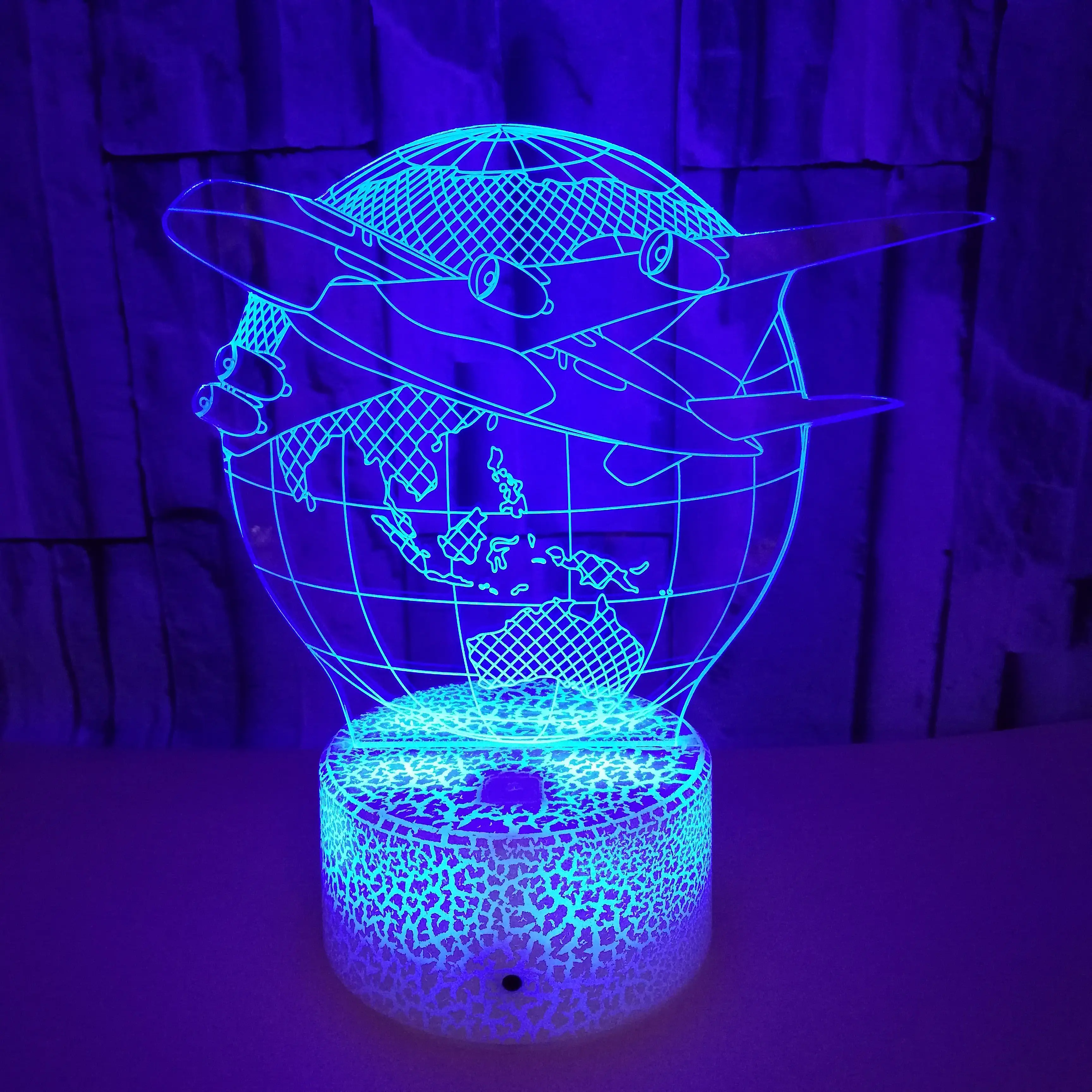 Рисунок 4 - 3d-лампа Plane Fly Earth с дистанционным управлением