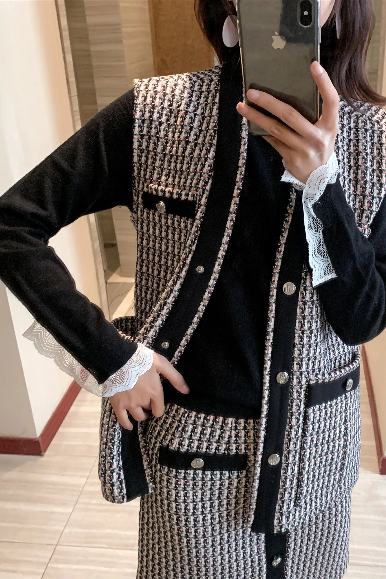 

French luxury 2021 spring and summer vest small fragrance coat sleeveless tweed