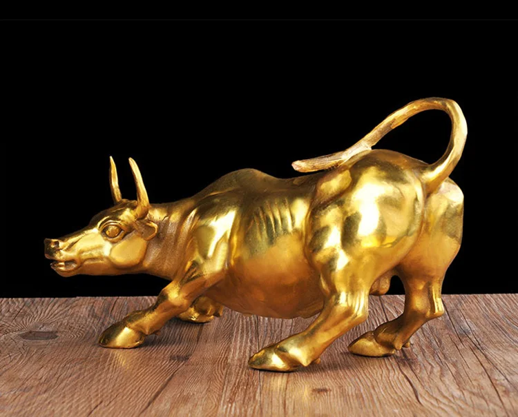 

YuryFvna 3 Sizes Golden Wall Street Bull OX Figurine Sculpture Charging Stock Market Bull Statue Home Office Decoration Gift