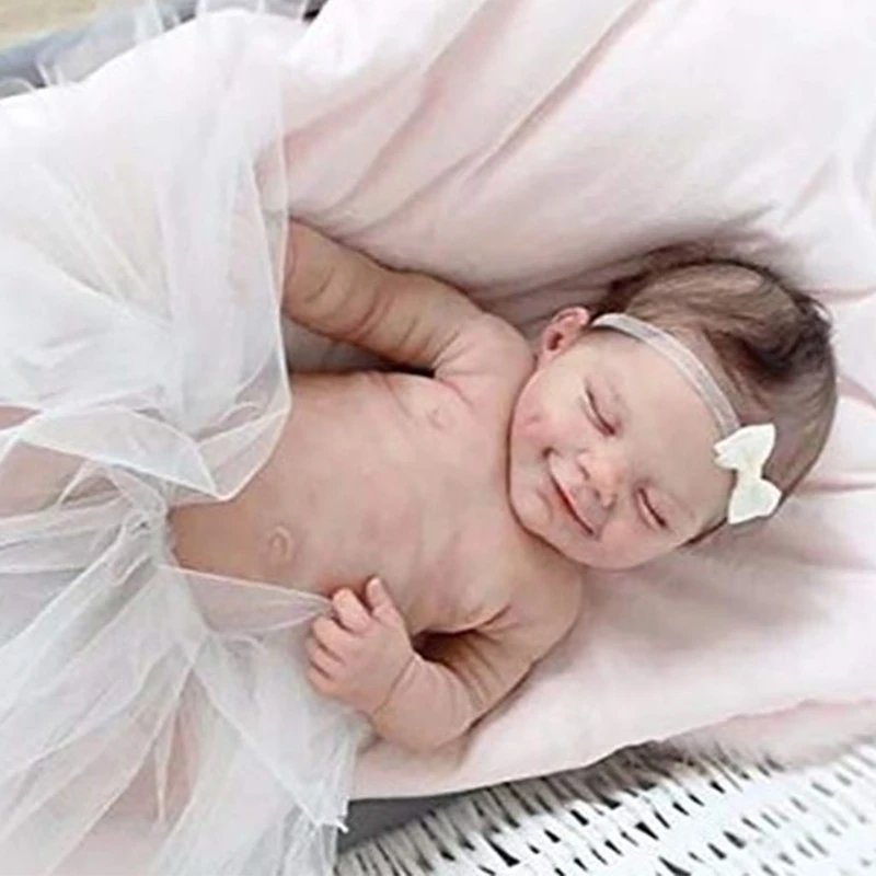 

55cm Reborn Girls Soft Body Cute Smiley Newborn Girl Doll Like Real Baby Full Silicone Easy to Clean Realistic Toy Gift