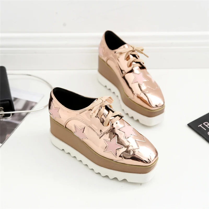 2020 летние женские Золотые балетки с перфорацией типа броги блестящие туфли на