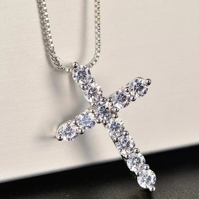 

Personality Shining CZ Crystal Cross Pendant Trend Men Women AAA Cubic Zirconia Silver Color Pendant Men Women Religious Jewelry