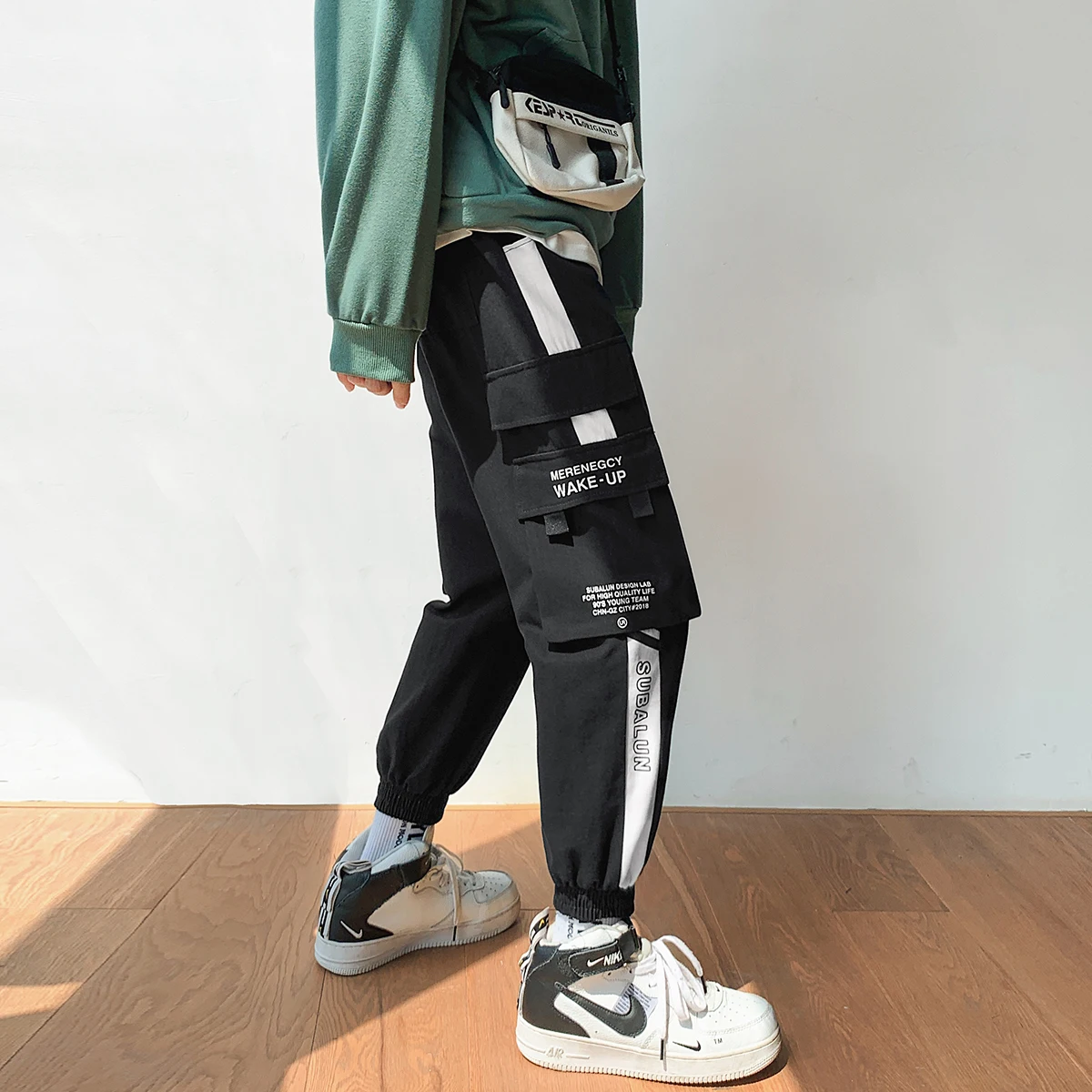 Мужские повседневные хлопковые брюки с принтом популярного цвета спортивные для