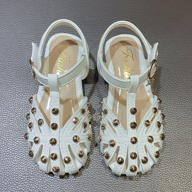 Детская обувь Сандалии для девочек принцессы Милые сандалии из мягкой кожи с