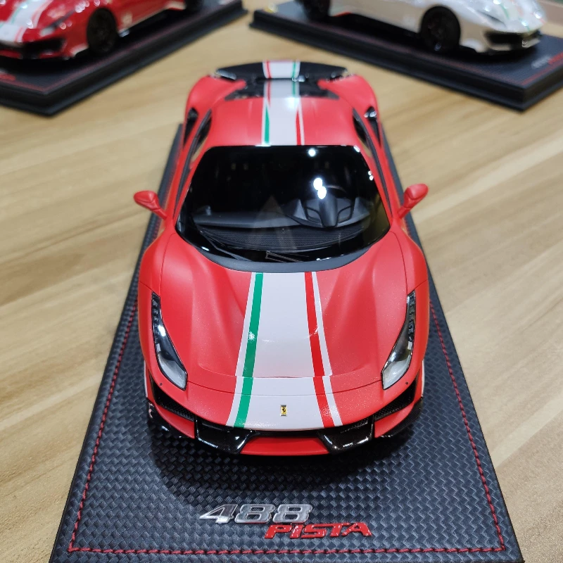 

1:18 Ferrari 488 Pista Limited Edition Simulation Resin Car Model Gift Collection Gift Decoration