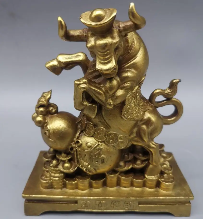 

China brass recruit wealth cow small crafts statue