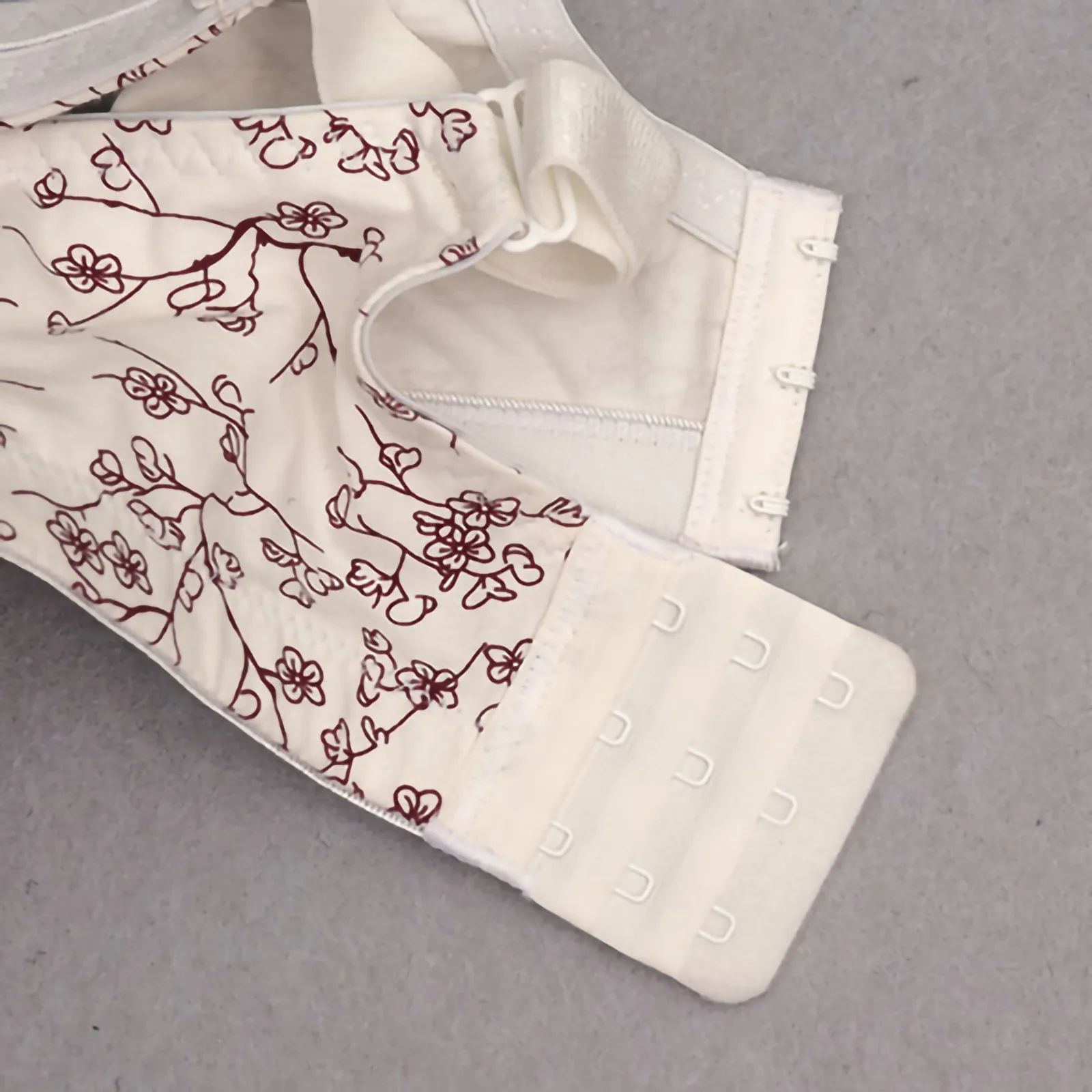 

Plus Size Bra Seamless Bras For Women Wire Free Underwear Floral Print Sexy Brassiere Push Up Bralette With Pad Vest Top Bra