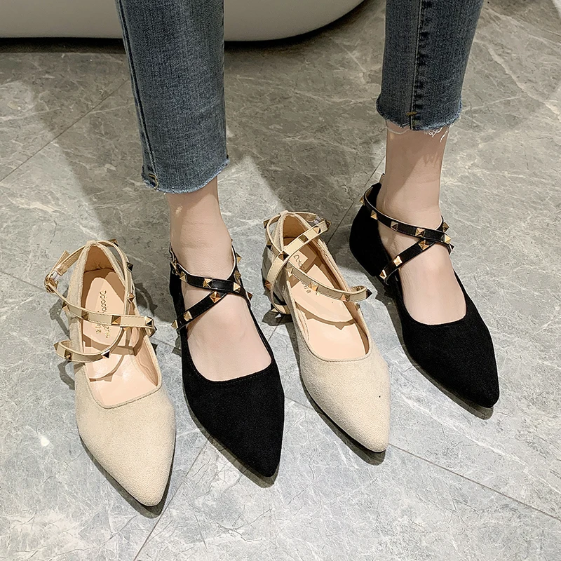 Летние модные босоножки Женская обувь с заклепками на высоком каблуке Роскошные