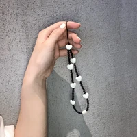 sweet heart beads mobile phone chain acrylic black white fashion beaded wrist straps mobile phone lanyards womens ornaments